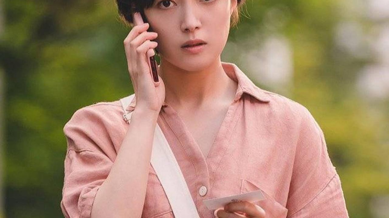 Artis Cantik Korea dengan Pixie Cut