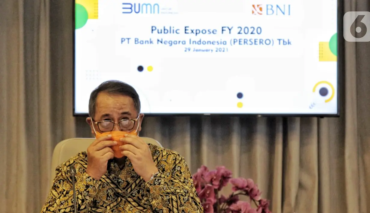 Direktur Utama BNI Royke Tumilaar pada Public Expose BNI Tahun 2020 di Jakarta, Jumat (29/01/2021). Sepanjang tahun 2020, active user BNI Mobile Banking secara year-on-year (yoy) tercatat meningkat sampai 59,6 persen dari 4.878.000 pengguna hingga menyentuh 7.787.000 pengguna. (Liputan6.com/Pool)