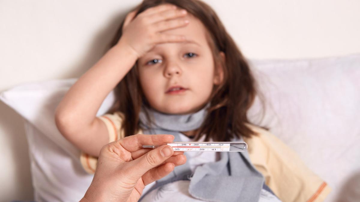 9 Daun yang Bisa Menurunkan Demam Anak dan Keamanannya