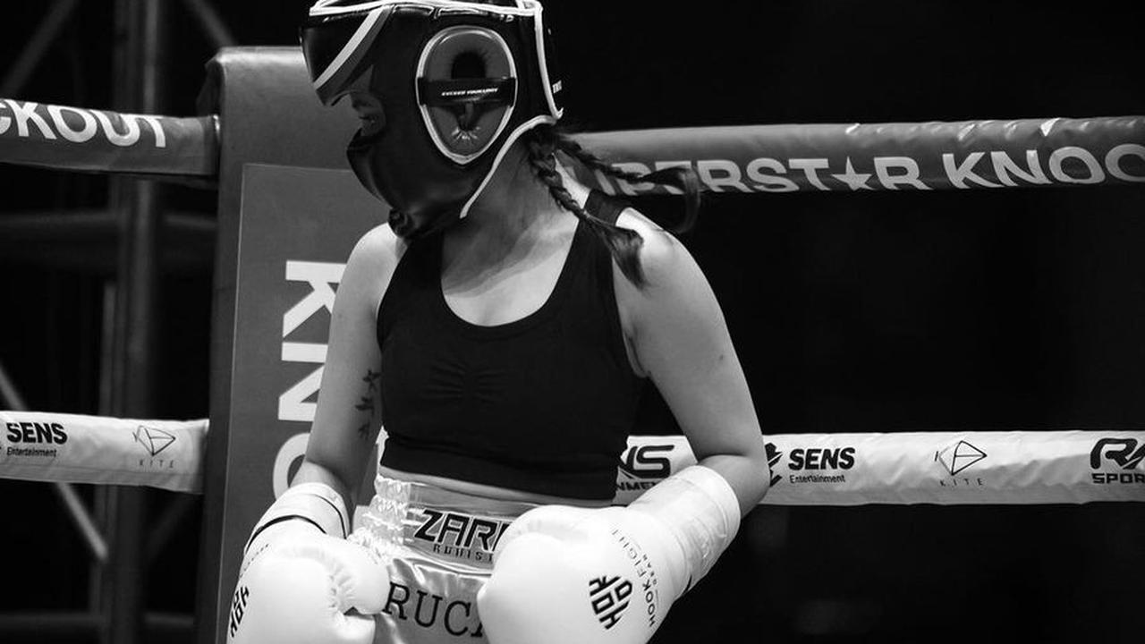 Diberi Oksigen Usai Pertandingan8 Foto Zara Adhisty Saat Ikut Pertandingan Superstar Knockout!