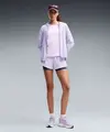 Gaya sporty chic memadukan kenyamanan pakaian olahraga dengan sentuhan fashion yang membuat penampilan tetap stylish untuk berbagai aktivitas. (Foto/Dok: Puma)