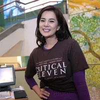 Beberapa tahun pemeran Astrid Tiar menetap di London Inggris. Sejak resmi menikah, ia diboyong suami yang sedang menuntut ilmu di Inggris. Banyak yang membuat kangen dengan Indonesia sebagai tanah kelahirannya. (Adrian Putra/Bintang.com)