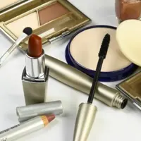 Berbagai macam produk kecantikan. (via: istimewa)