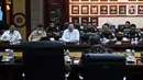 Jaksa Agung ST Burhanuddin saat melakukan pertemuan dengan Jajaran EMTEK Group dan SCM di Kejaksaan Agung (Kejagung), Jakarta, Kamis (27/2/2020). Pertemuan tersebut dalam rangka silaturahim sekaligus membahas peranan media bagi masyarakat luas. (Liputan6.com/JohanTallo)