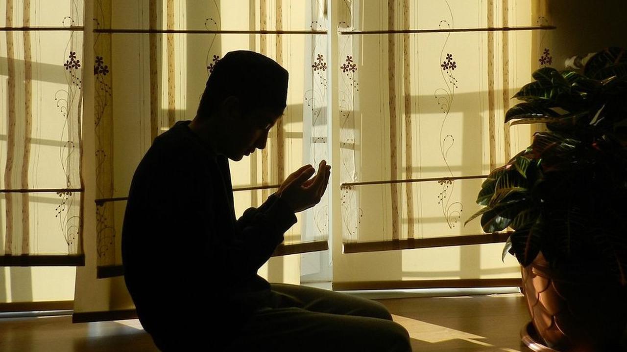 Adab Berdoa Setelah Sholat