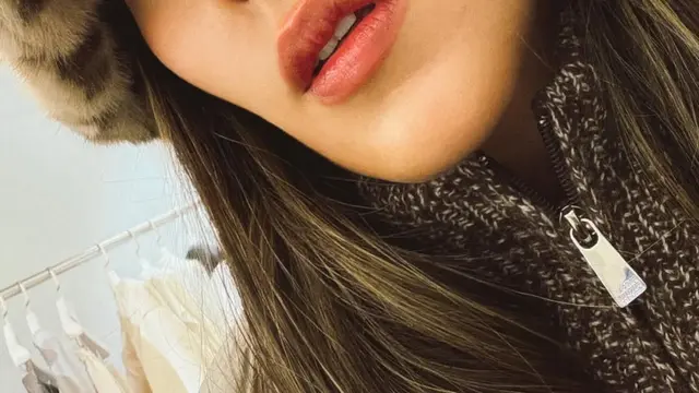 Dari Bomber Jacket hingga Fur Bucket Hat, Inspirasi Winter Look Raisa Saat Liburan Akhir Tahun di Korea Selatan