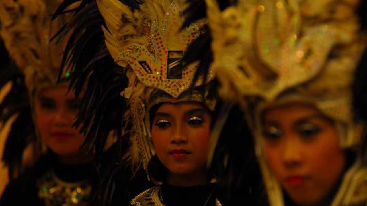 Ahok buka karnaval car free day night di Jakarta