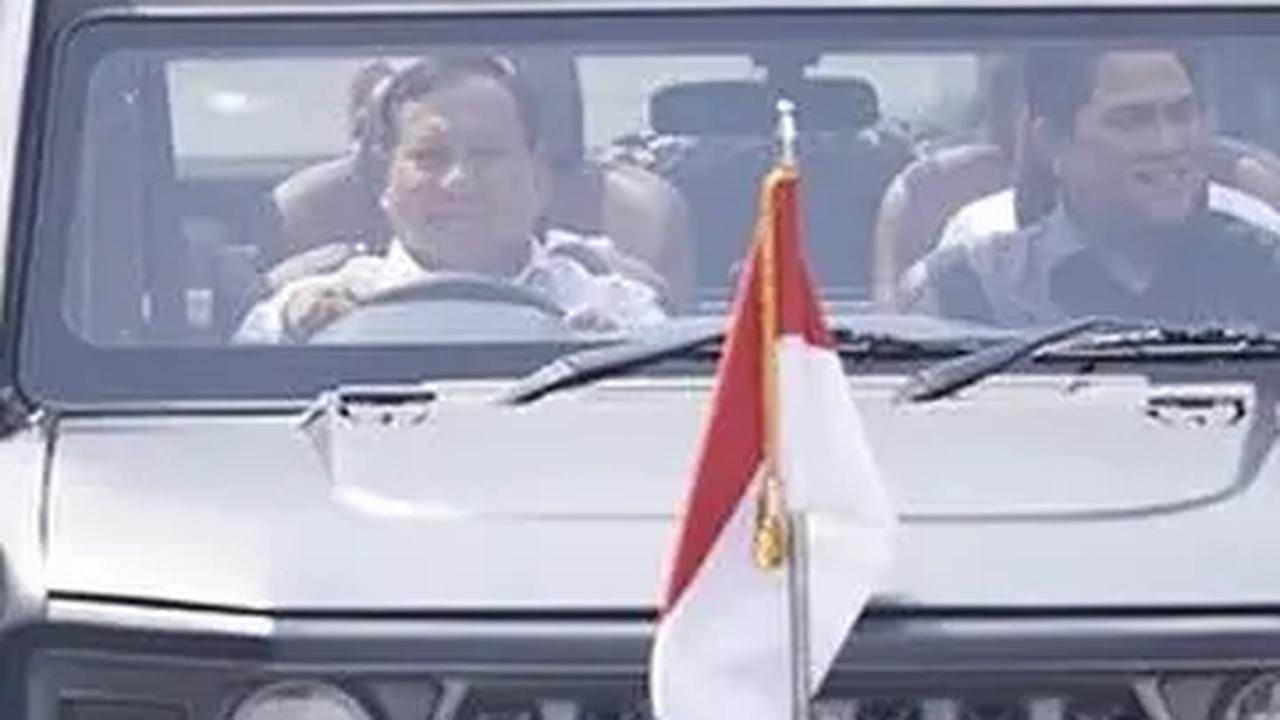 Mesra saat Kunjungi Pabrik Pindad, Jokowi Dinilai Tunjukkan ke Publik Dukung Prabowo