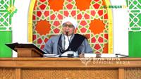 Pengasuh LPD Al Bahjah KH Yahya Zainul Ma'arif alias Buya Yahya.