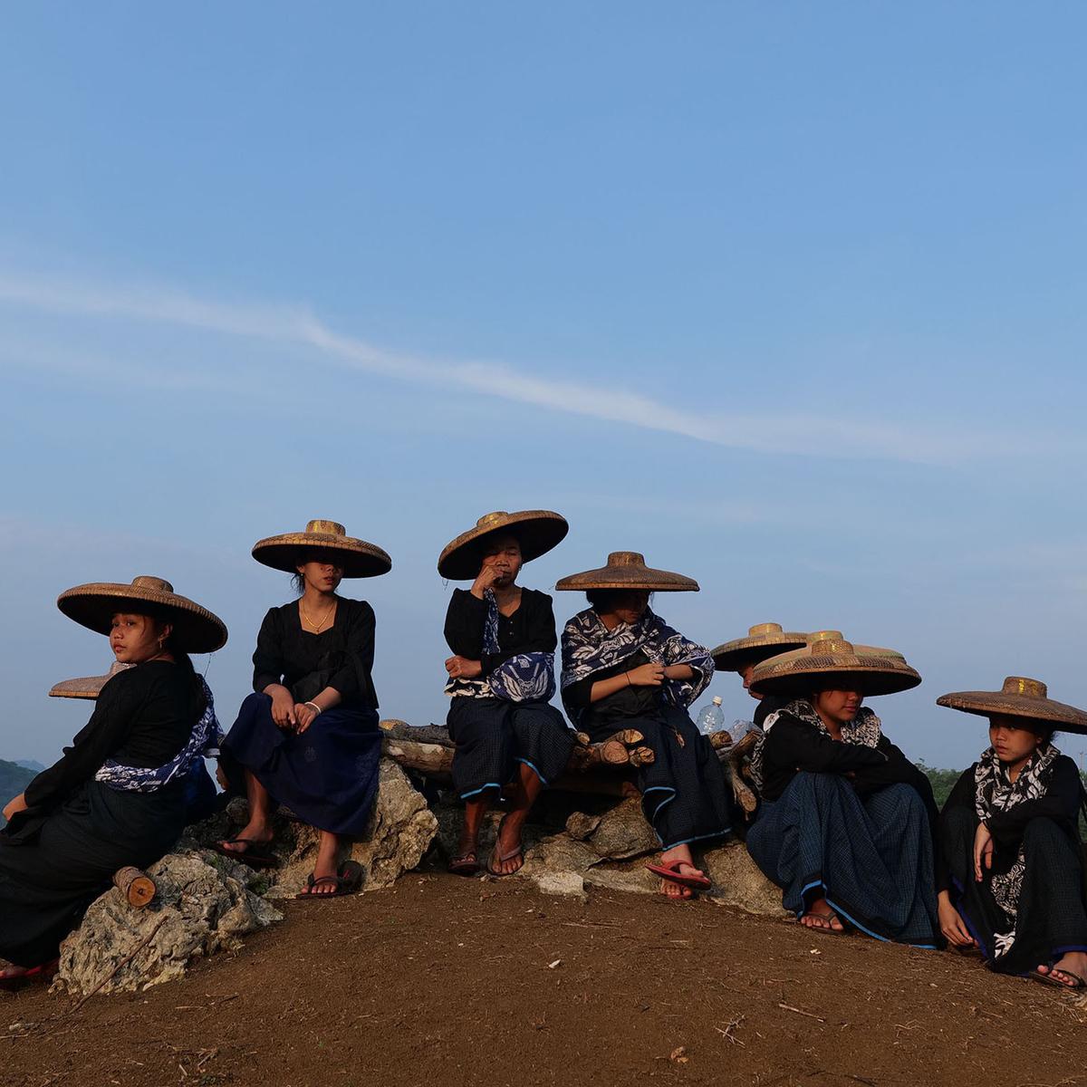 Rangkaian Tradisi Adat Ngaseuk Suku Baduy Luar