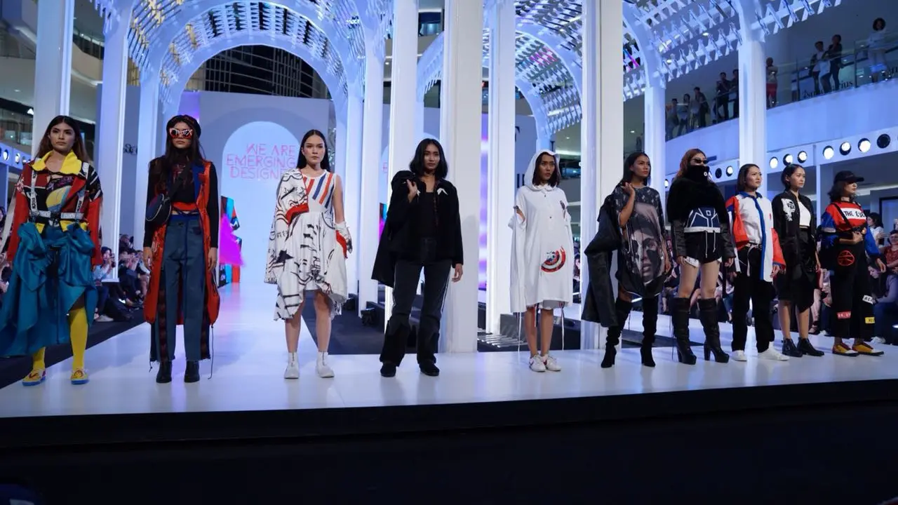 Pelajar ESMOD Jakarta Hadirkan Busana Berkarakter Marvel di Fashion Nation 2018