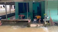 Rumah warga terendam banjir akibat Sungai Tenang meluap