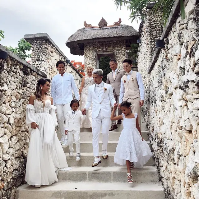 7 Momen Pernikahan Kim Kurniawan dan Elisabeth Novia di Bali
