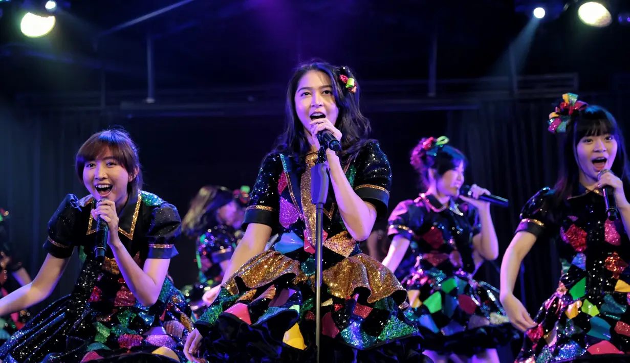 Meski mengalami kesulitan dalam merubah karakternya menjadi sedikit rock, membuat para member JKT48 menjadikan tantangan. (Adrian Putra/Bintang.com)