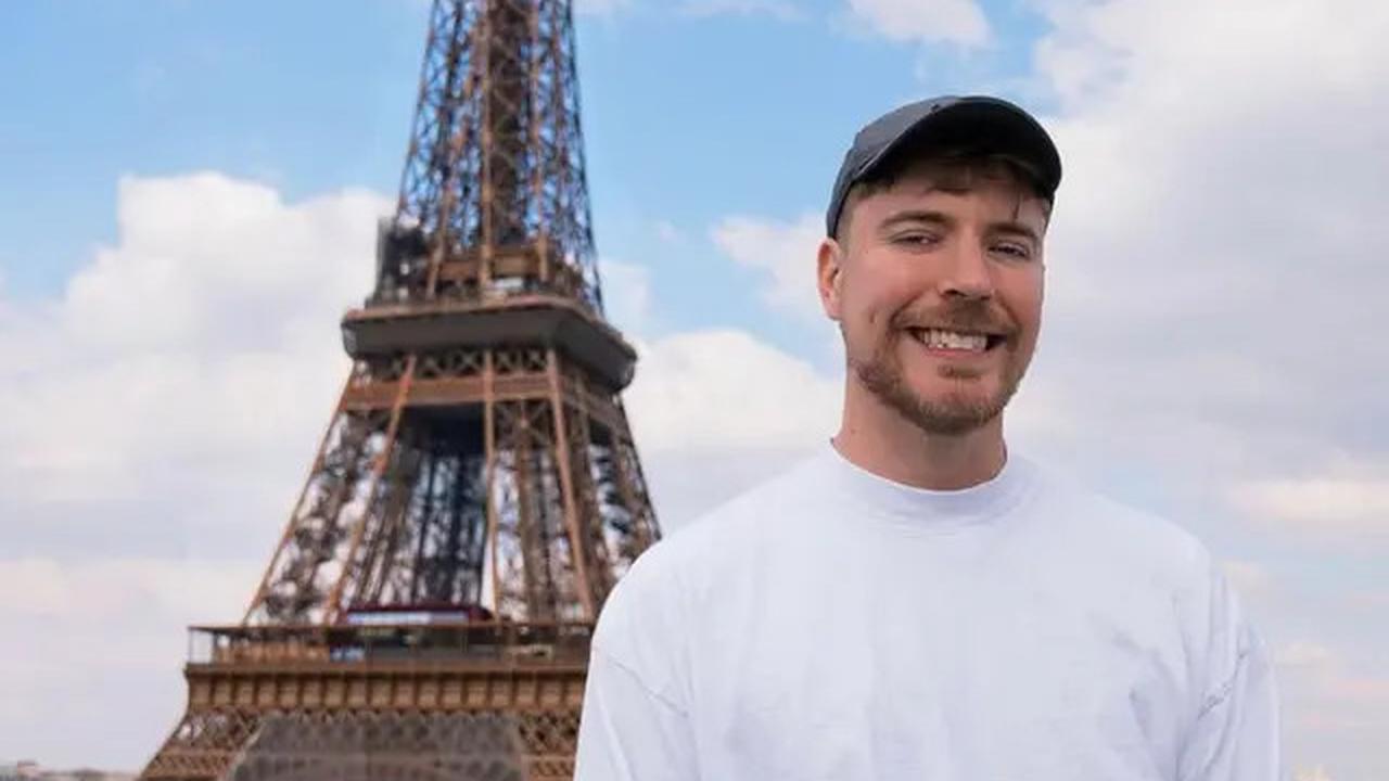 Youtuber dengan Follower Terbanyak MrBeast Melamar Kekasihnya, Thea Booysen di Momen Natal yang Intim dan Penuh Kejutan