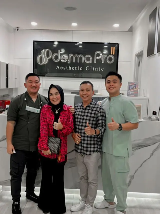 Ayah Rozak dan Umi Kalsum Perawatan Wajah