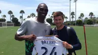 Gerrard Bersama Kobe Bryant (Twitter)
