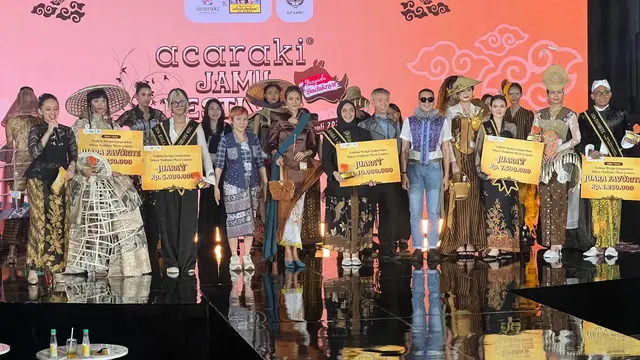 Ichwan Thoha dan kawan-kawan.
