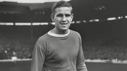 Didatangkan Chelsea dari Cardiff City pada musim 1961/1962 dengan mahar 40 ribu euro, Graham Moore akhirnya dilepas ke Manchester United pada musim 1963/1964 dengan nilai transfer yang sama seperti saat ia didatangkan The Blues. (www.independent.co.uk)