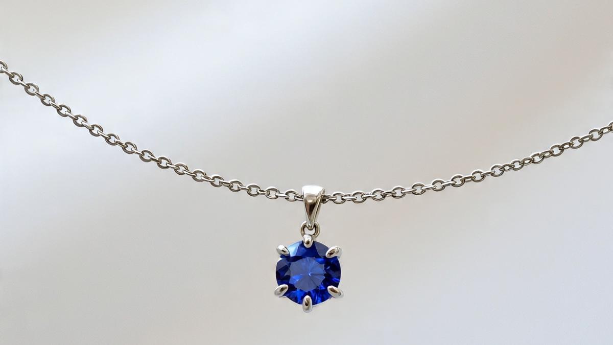 7 Model Gelang Emas Putih Blue Sapphire untuk Muslimah Gen-Z, Cek Harga Terbarunya di Sini!