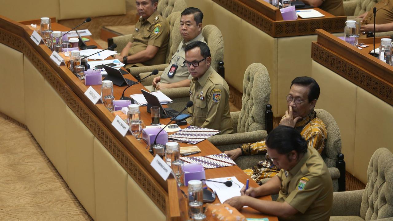 Komisi II DPR gelar rapat dengar pendapat (RDP) dengan PJ Gubernur terkait Pilkada 2024