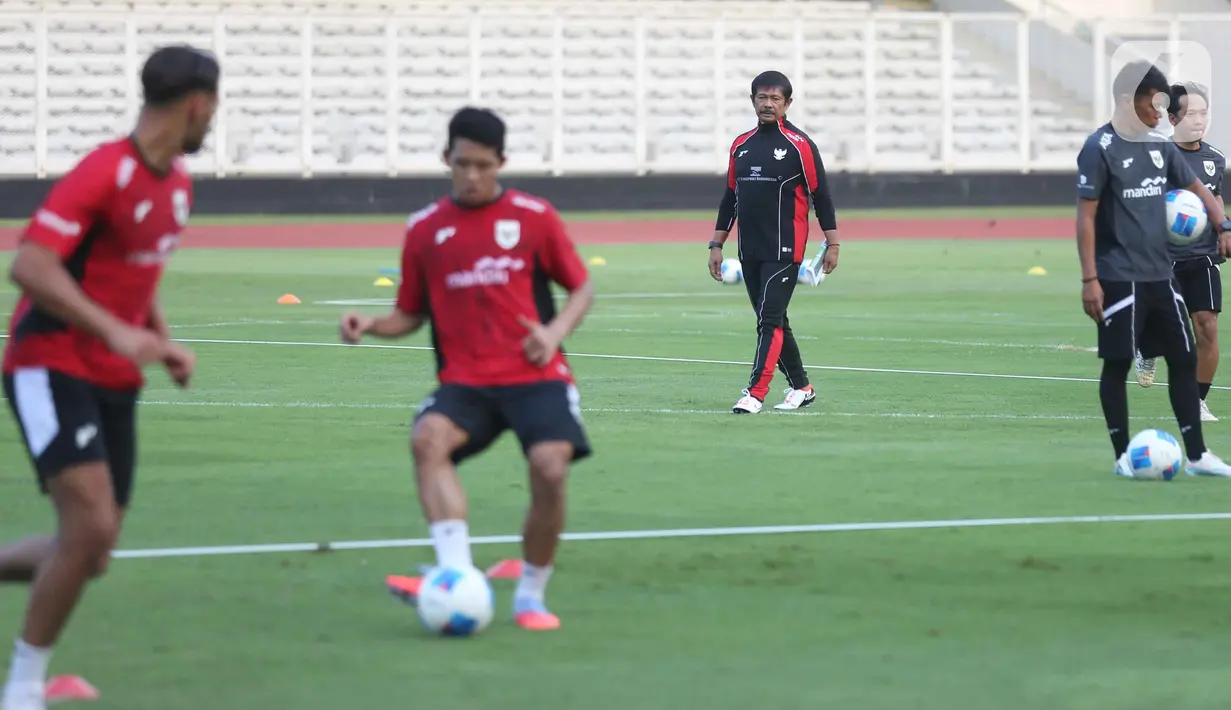 Di sisi lain, Indra Sjafri menyatakan rasa terima kasih dan kesiapan penuh untuk mengemban amanah dari PSSI dan negara untuk melatih Timnas U-23 pada SEA Games ke-33 di Thailand. (Liputan6.com/Helmi Fithriansyah)