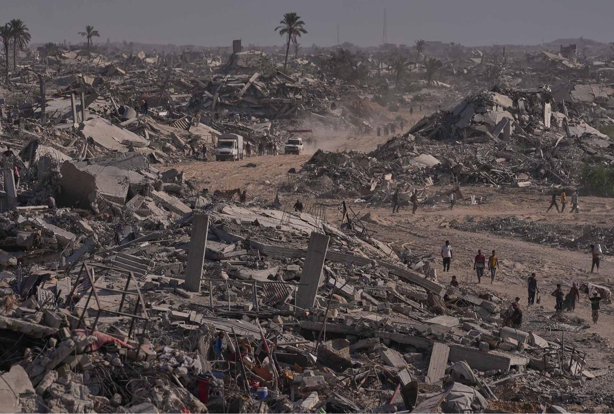 FOTO: Ratusan Ribu Warga Palestina Kembali ke Gaza Usai Gencatan Senjata dengan Israel