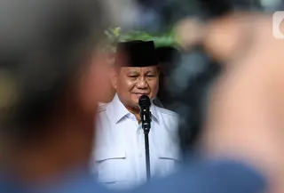 Setidaknya, pertemuan Prabowo Subianto dan Yusril Ihza berlangsung selama hampir satu jam. (Liputan6.com/Johan Tallo)