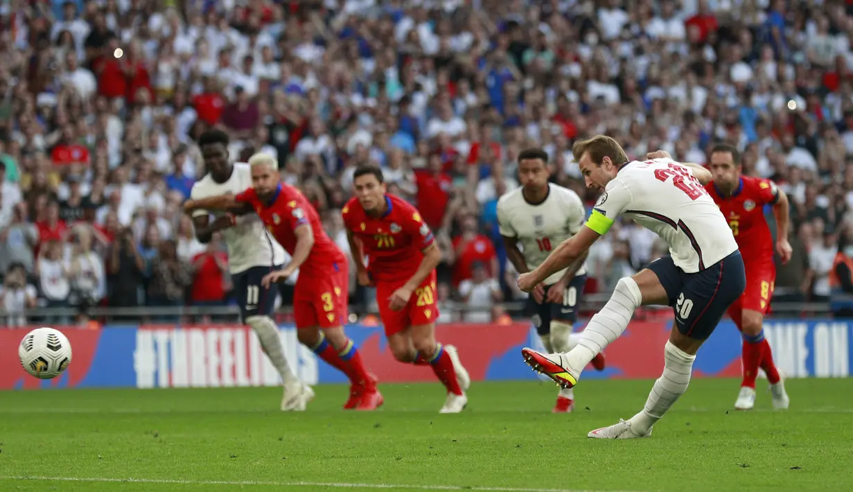 Harry Kane yang menjadi eksekutor mampu menjalankan tugasnya dengan baik dan membawa Inggris unggul 2-0. (Foto: AP/Ian Walton)