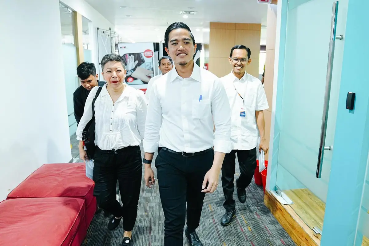 Ketua Umum Partai Solidaritas Indonesia (PSI), Kaesang Pangarep tiba-tiba mendatangi gedung lama Komisi Pemberantasan Korupsi (KPK) hari ini, Selasa, (17/9/2024).