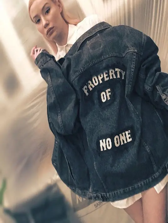 Netizen memuji foto -foto seksi dari Iggy Azalea. Bahkan, beberapa netizen menganggap, sosok Iggy adalah wanita yang memiliki badan yang ideal atau 'body goals'. (Instagram)