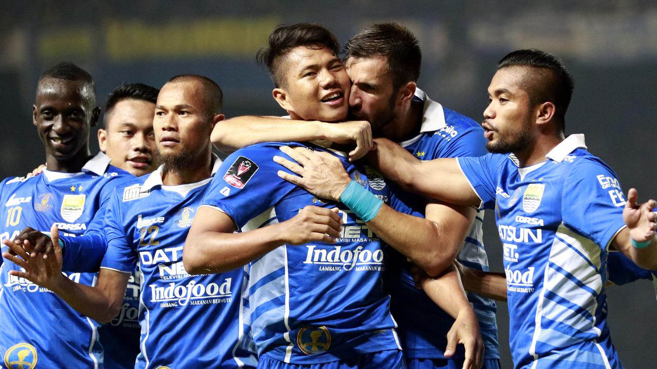 Selebrasi bek Persib Achmad Jufriyanto (Liputan6.com)