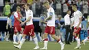 Para pemain Denmark tertunduk sedih setelah kalah dari Kroasia pada laga 16 besar Piala Dunia 2018 di Nizhny Novgorod Stadium, Rusia, (1/7/2018). Kroasia menang 3-2 lewat adu penalti. (AP/Gregorio Borgia)