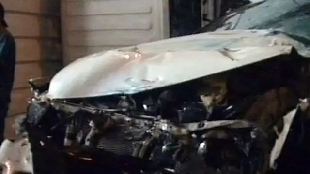 Mabuk, Sopir Cantik Pajero Tabrak Truk hingga Terguling