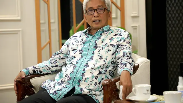 Menaker Ida Fauziyah menerima Dubes RI untuk Malaysia, Hermono di kantor Kemnaker Jakarta, Kamis (17/3/2022). (Dok Kemnaker)