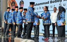 Gubernur Bobby Nasution Tegas Larang Pungutan Liar Sekolah Sumut, Targetkan Pendidikan Gratis