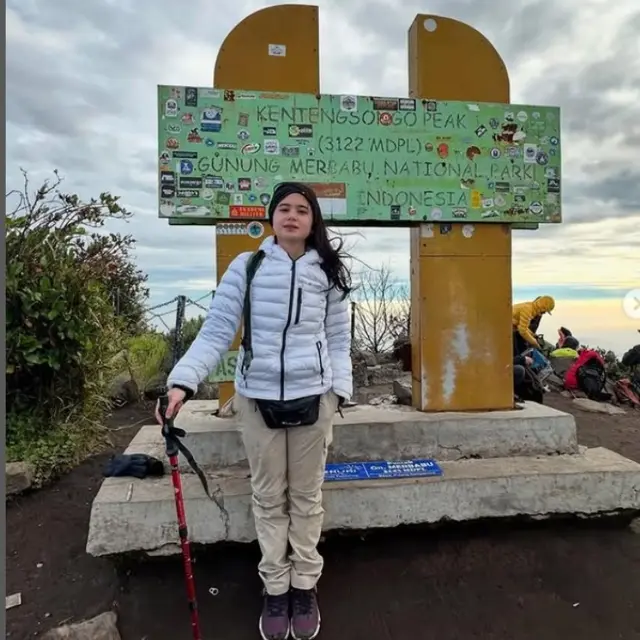 Tissa Biani Sukses Mendaki Gunung Merbabu, Destinasi Wisata Alam yang Punya 5 halur Pendakian Resmi