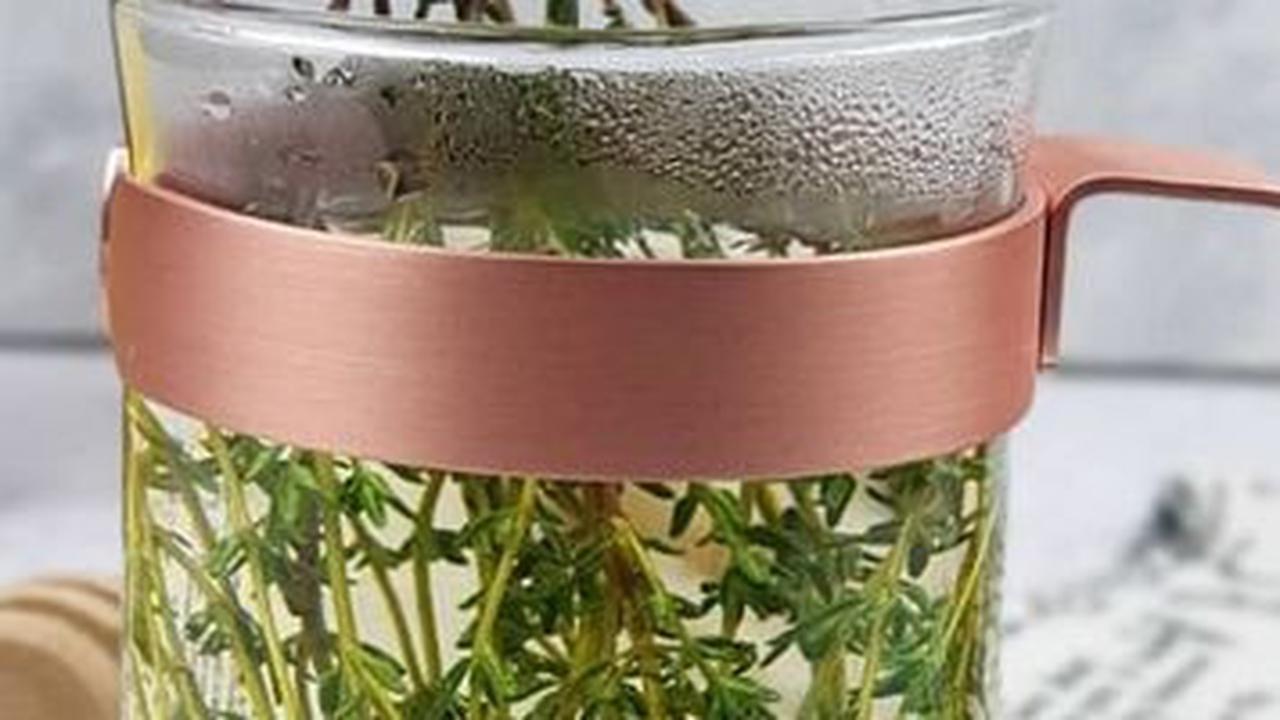9. Resep Minuman Hangat Buat Takjil Buka Puasa: Teh Thyme<br>