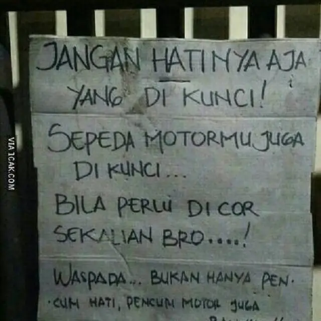 6 Tulisan Nyeleneh di Tempat Parkir Ini Kocak Banget, Bikin Ngakak