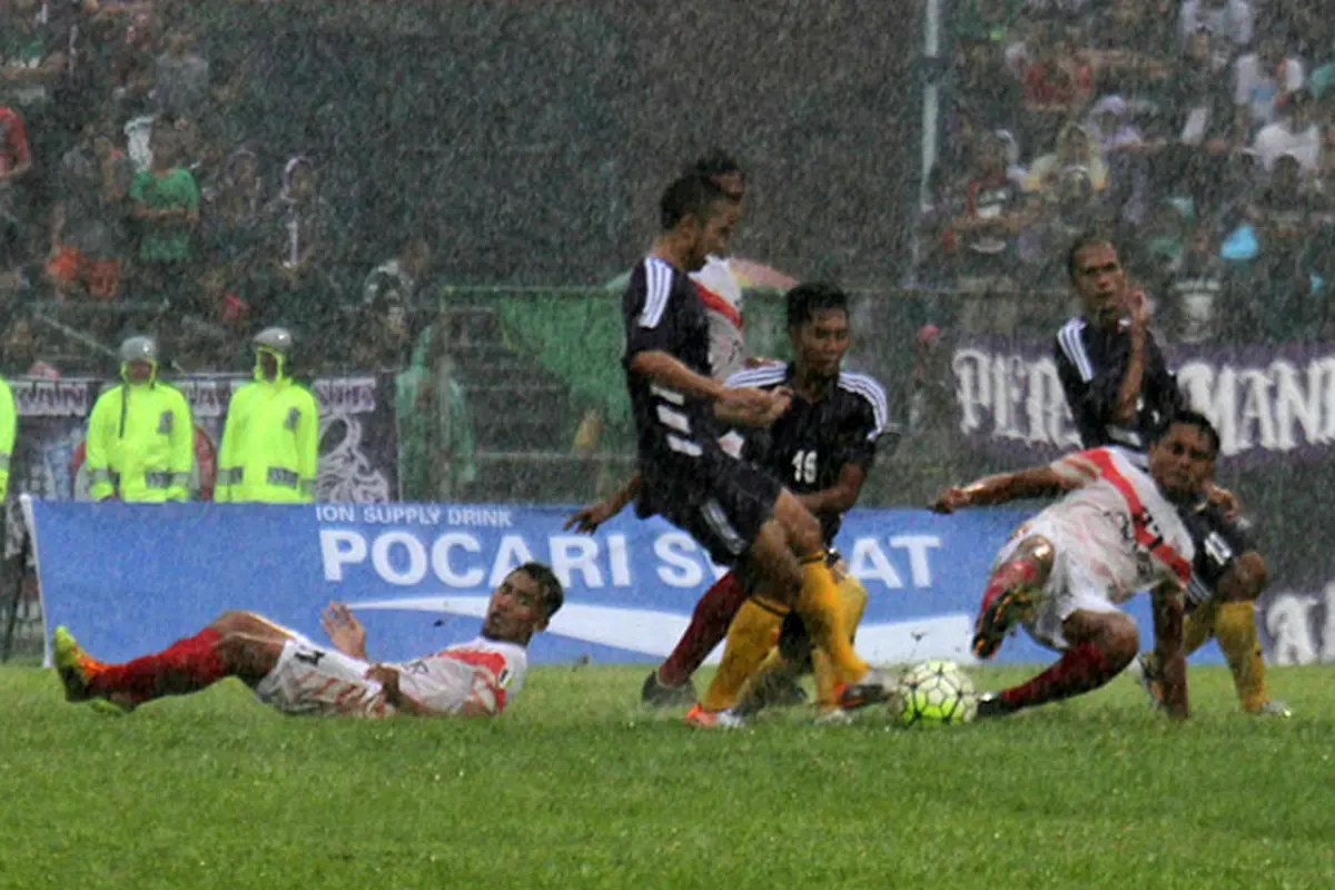 Persik vs Persis