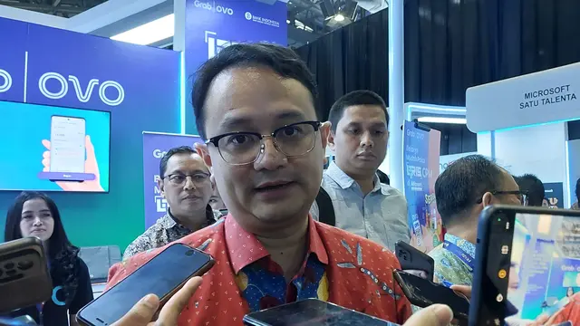 Wakil Menteri Perdagangan Jerry Sambuaga di sela-sela Festival Ekonomi Keuangan Digital Indonesia (FEKDI), di JCC Senayan, Jakarta, Senin (8/5/2023). Wamendah menargetkan capaian 1.000 pasar yang menerapkan digitalisasi dalam metode pembayaran.