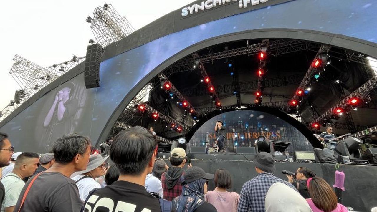 Padi Reborn Buka Hari Terakhir Synchronize Fest 2025, Ajak Penonton Bernostalgia Era 90-an