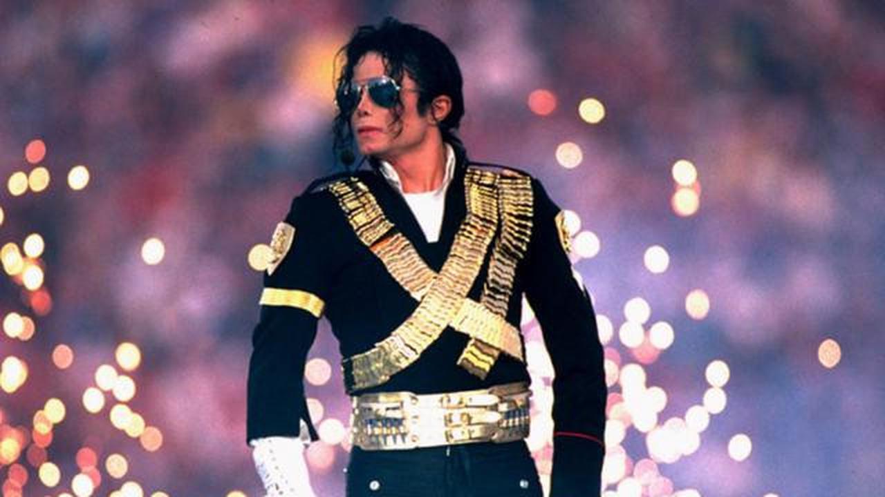 Sarung Tangan Michael Jackson Dilelang, Buka Harga Mulai Rp 861 Juta