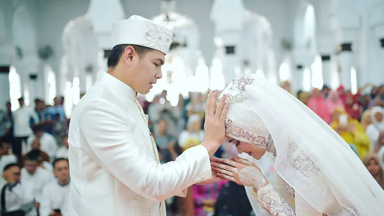 [Bintang] Tommy Kurniawan dan Lisya Nurrahmi