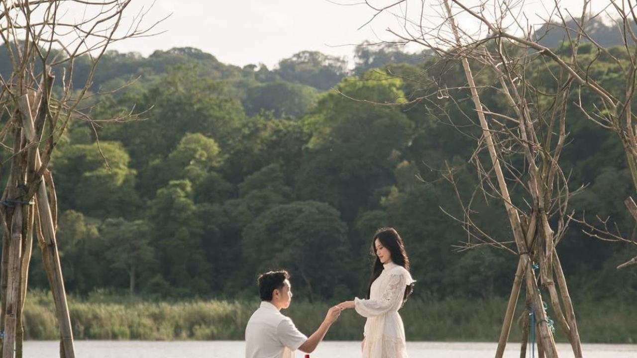 Jessica Jane Unggah Foto Latar Biru, Isyaratkan Persiapan Nikah dengan Erwin Phang?