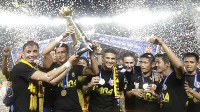 Tekuk Semen Padang 2-1, Mitra Kukar Juara Piala Jenderal Sudirman