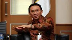 Pernyataan Gubernur DKI Jakarta Basuki Tjahaja Purnama atau Ahok yang akan melibatkan TNI untuk mengangkut sampah ke Bekasi menuai protes. Bahkan Ahok dilaporkan ke Polda Metro Jaya. Adalah Forum Komunikasi Putra Putri Polri (FKPPI) dan Pemuda Pancamarga 