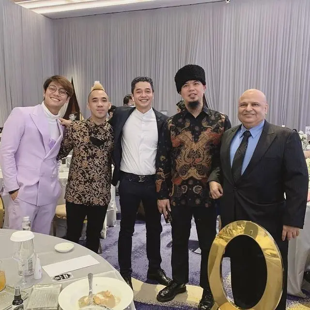 [Fimela] Adly Fairuz dan Angbeen Rishi