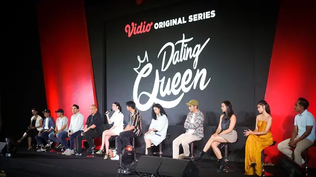 Main Web Series, Ini 6 Potret Raline Shah Bersama Para Pemain Dating Queen