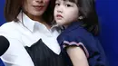 Terutama sebagai seorang ibu, Ussy harus bisa mencontohkan yang terbaik untuk anak-anaknya. (Nurwahyunan/Bintang.com)